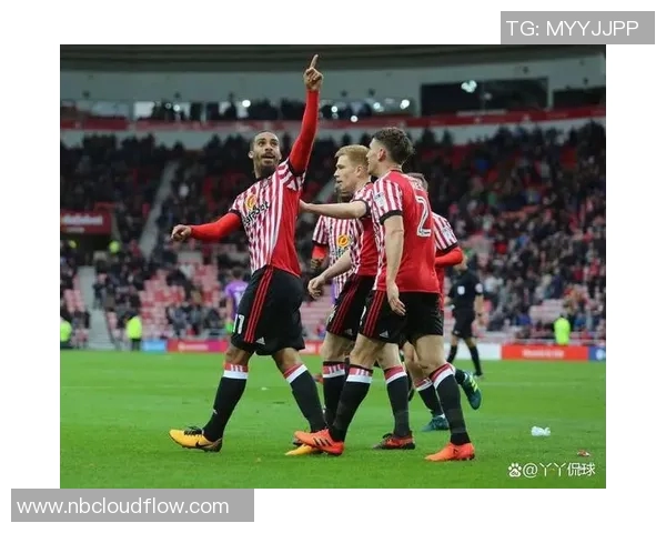 英超裁判争议与VAR判罚引发球迷质疑,桑德兰表现亮眼彰显团队配合